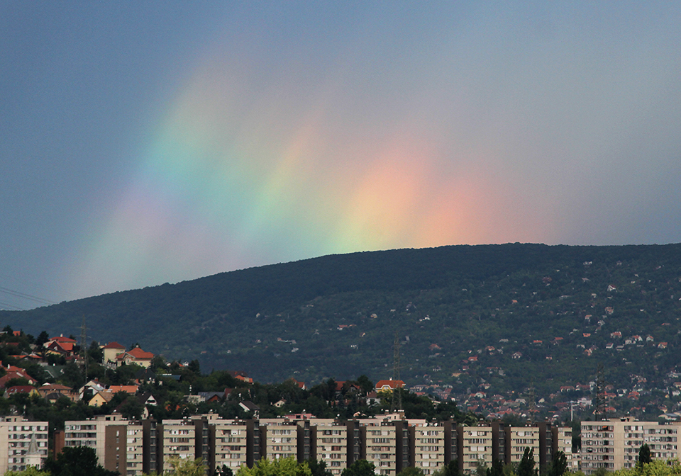 -- Unusual Rainbow --