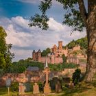 Unverkennbar, die Wertheimer Burg, heute mal vom Bergfriedhof aus gesehen.