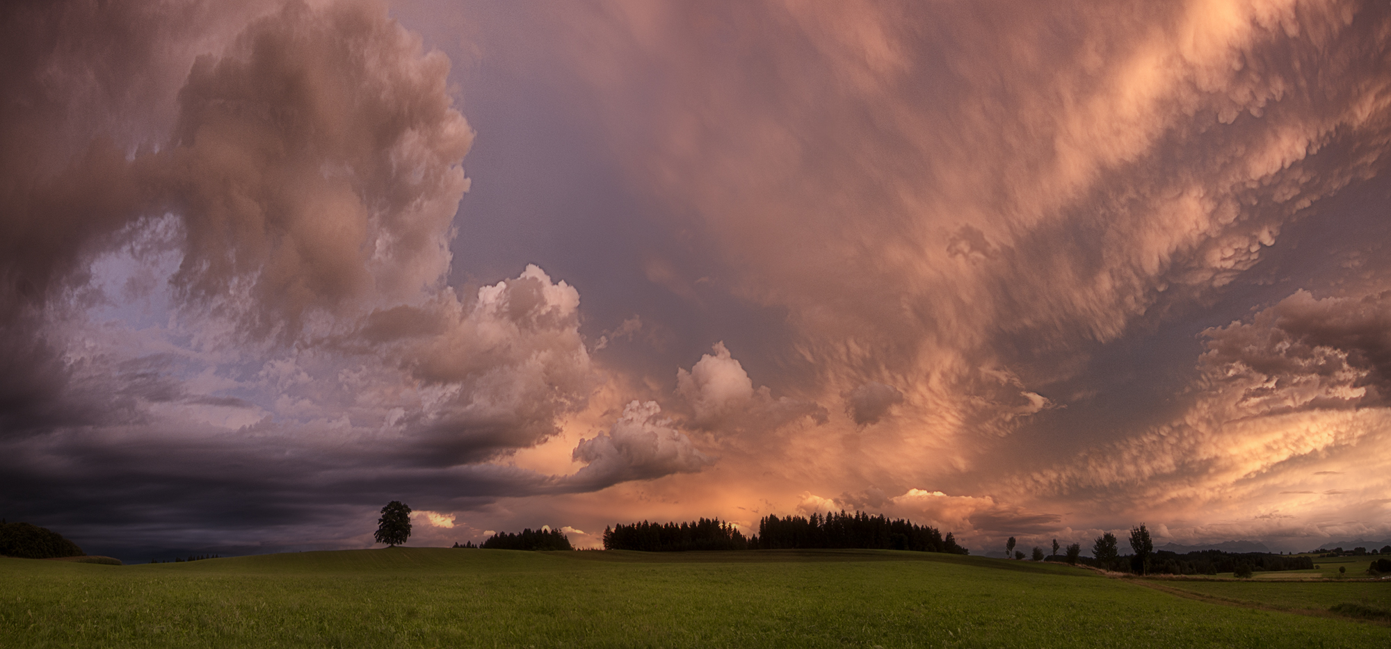 Unwetter im Abendlicht