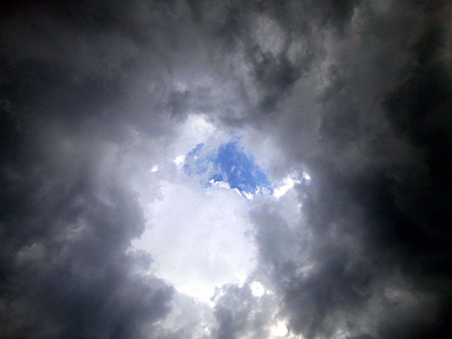 Unwetter mit Lichtblick