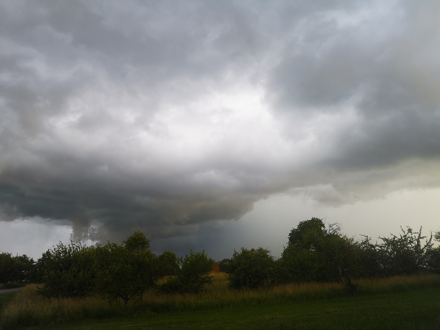 Unwetter über dem Remstal