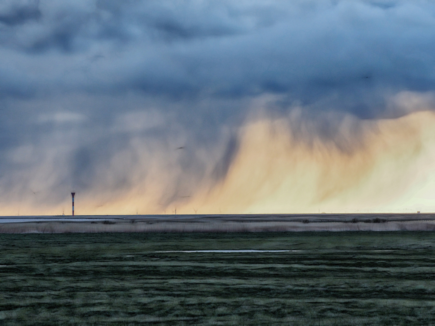 ... unwetter über der elbe   