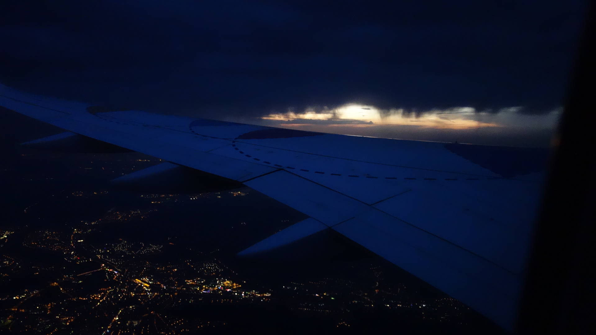 Unwetter über Frankfurt Main