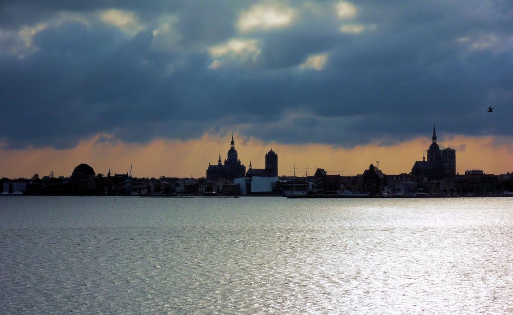 Unwetter über Stralsund