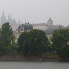 Unwetter um die Prager Burg