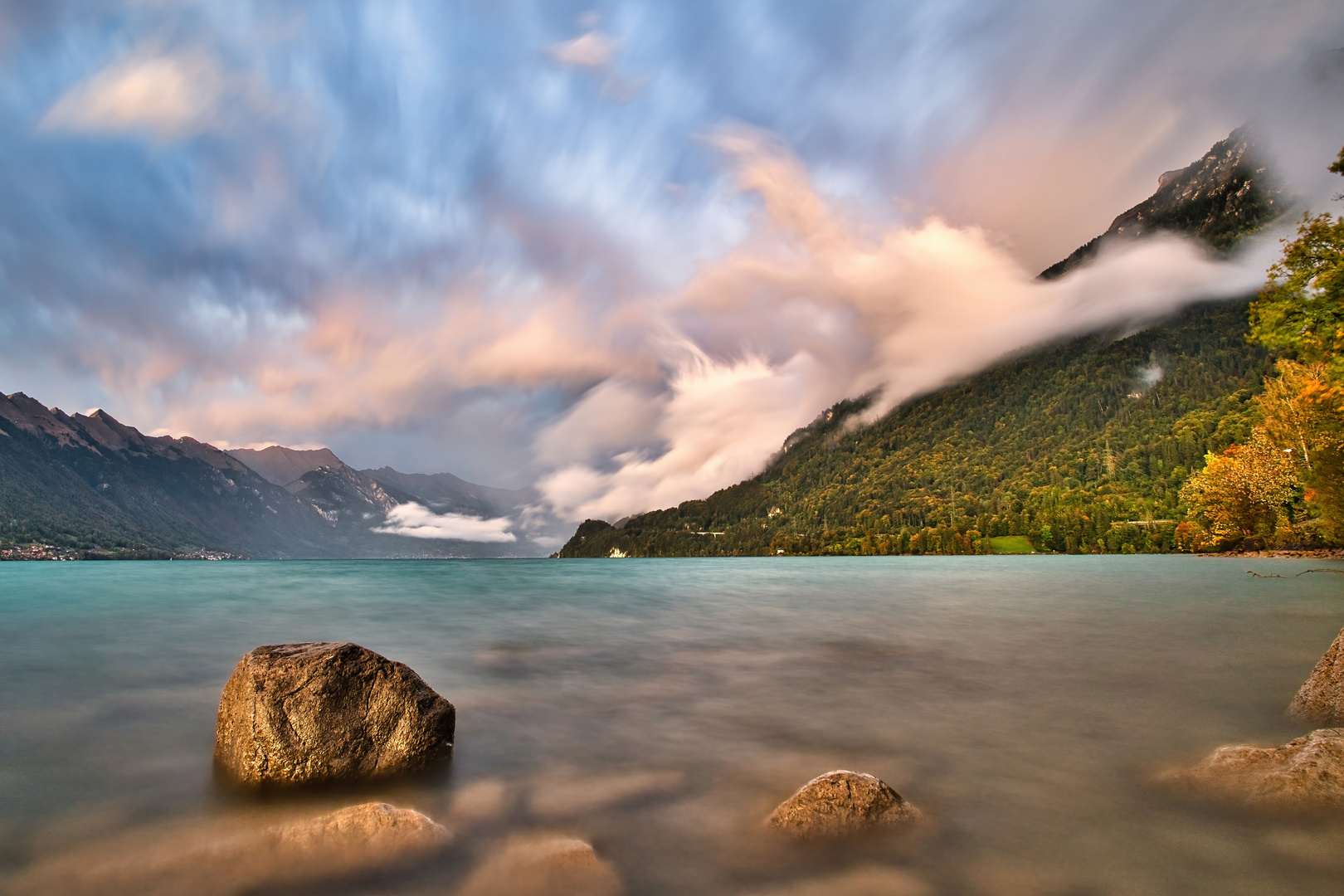 Unwetterstimmung am Brienzersee