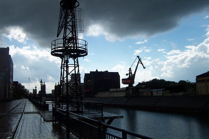 Unwetterstimmung im Duisburger Hafen