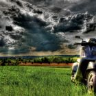 Unwetterwarnung einer Vespa GTS 300 in HDR