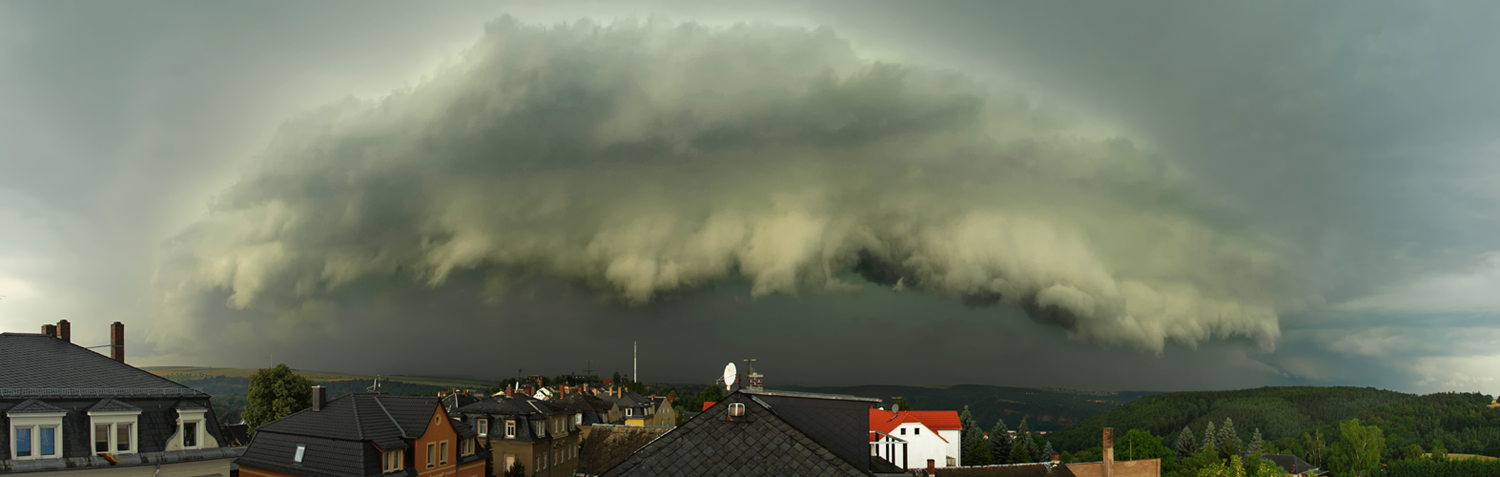 Unwetterwolke rast auf Dresden zu....