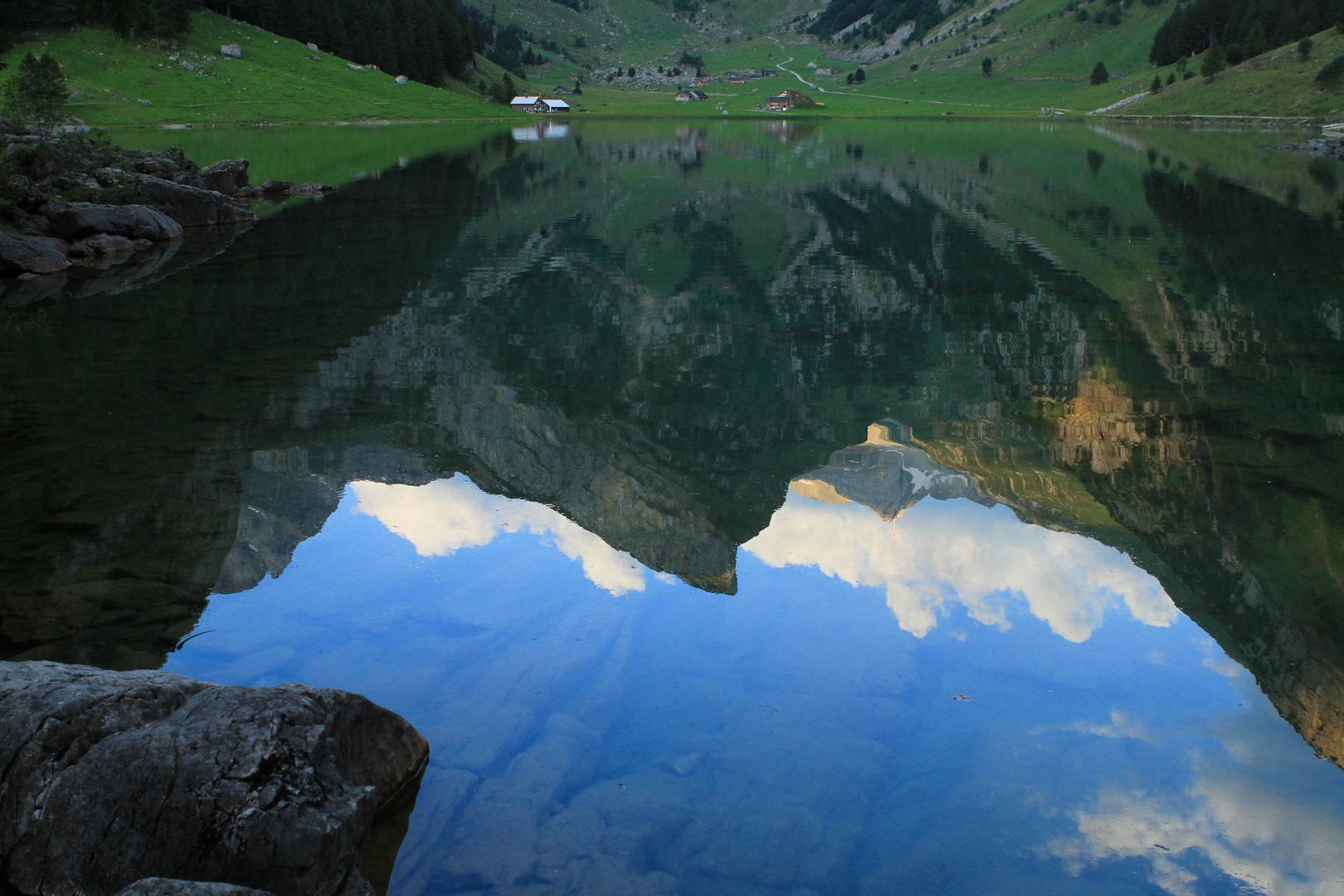 up-side-down - Seealpsee