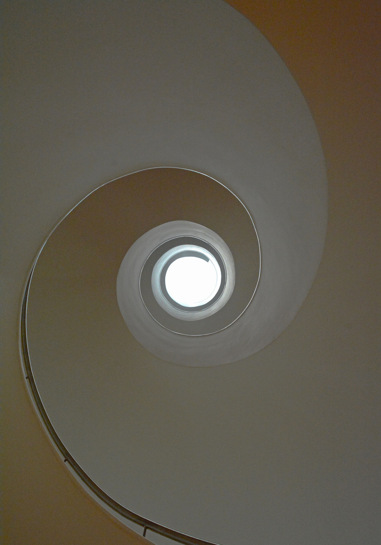 Up to the sky - Wendeltreppe Philharmonie Stettin 