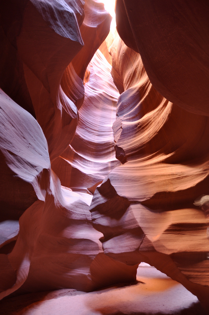 Upper Antelope Canyon (2/2)