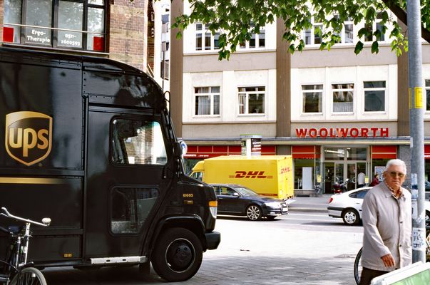 ups, DHL