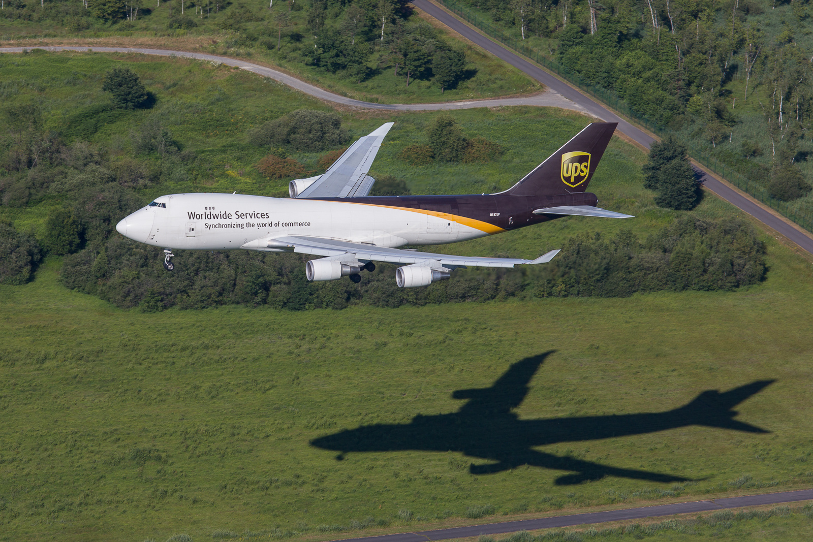 UPS Jumbo