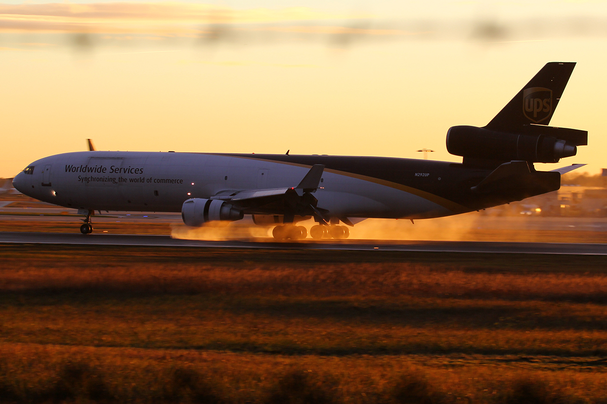 UPS MD11 Landung in Köln