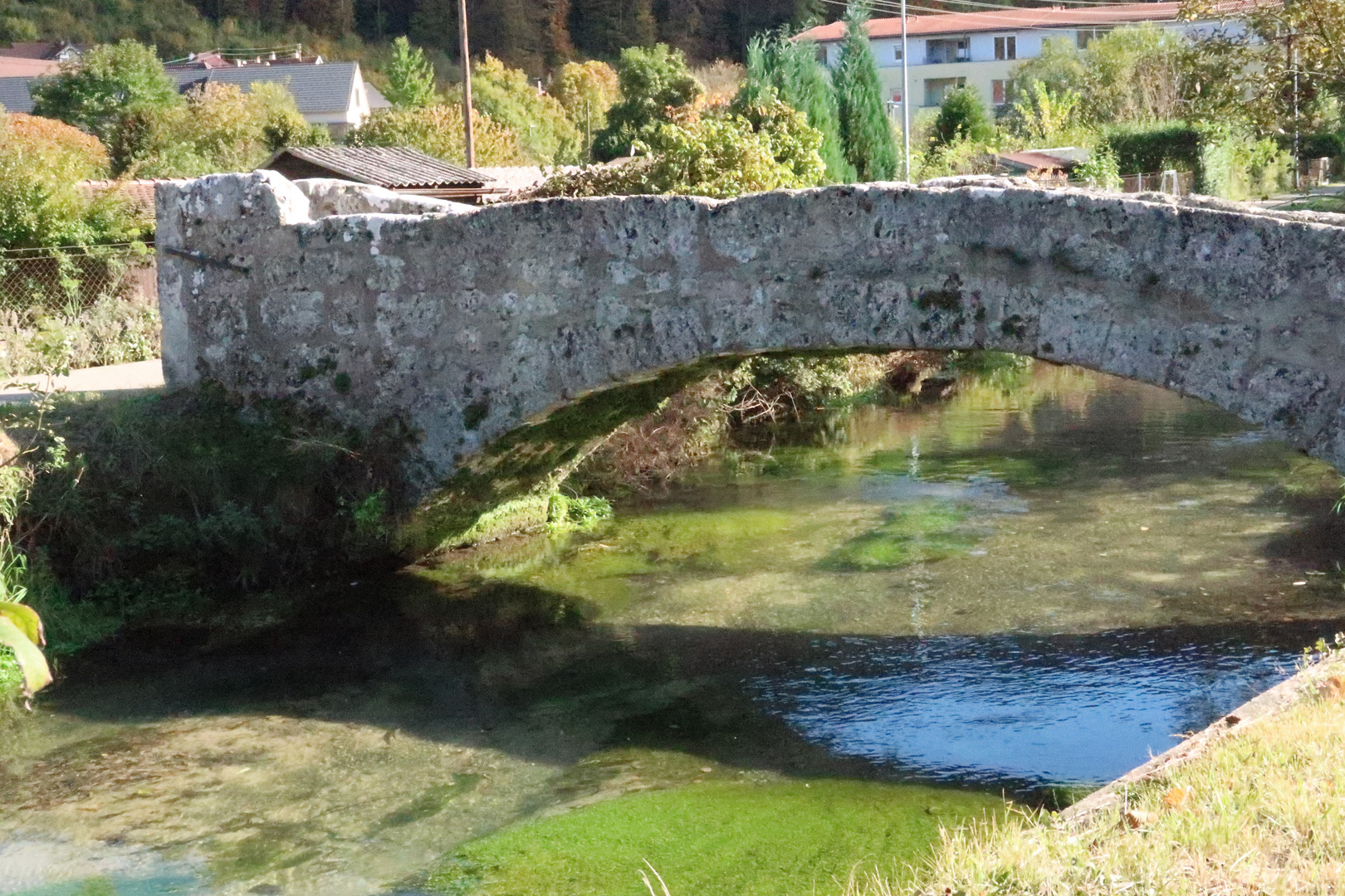 Urach - Historische Brücke über der Erms