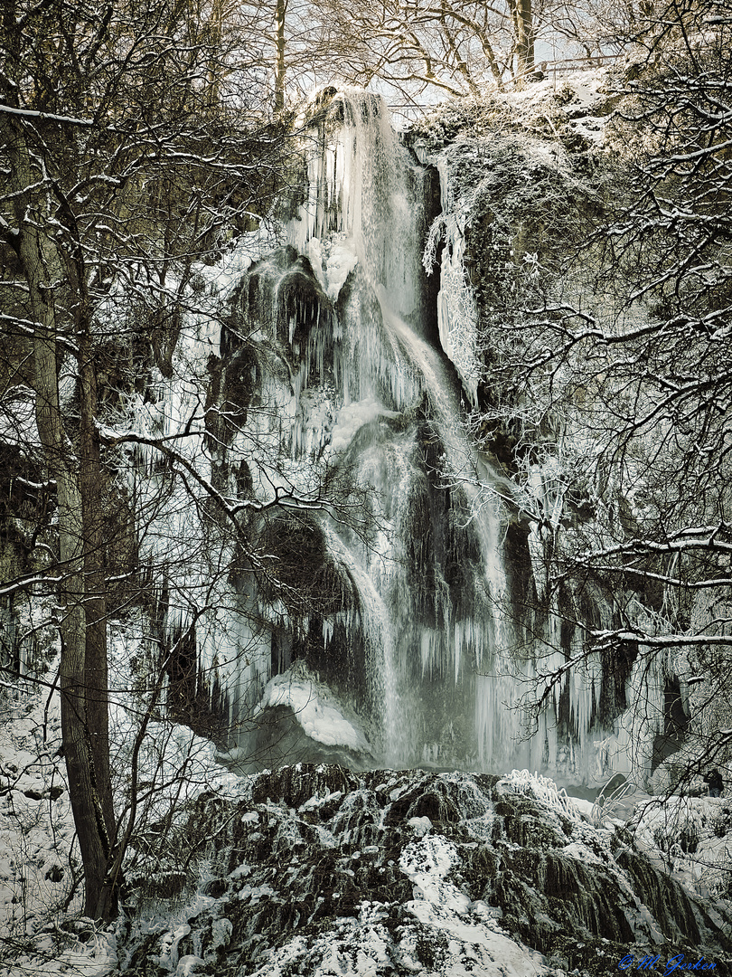 Uracher Wasserfallzauber im Winter