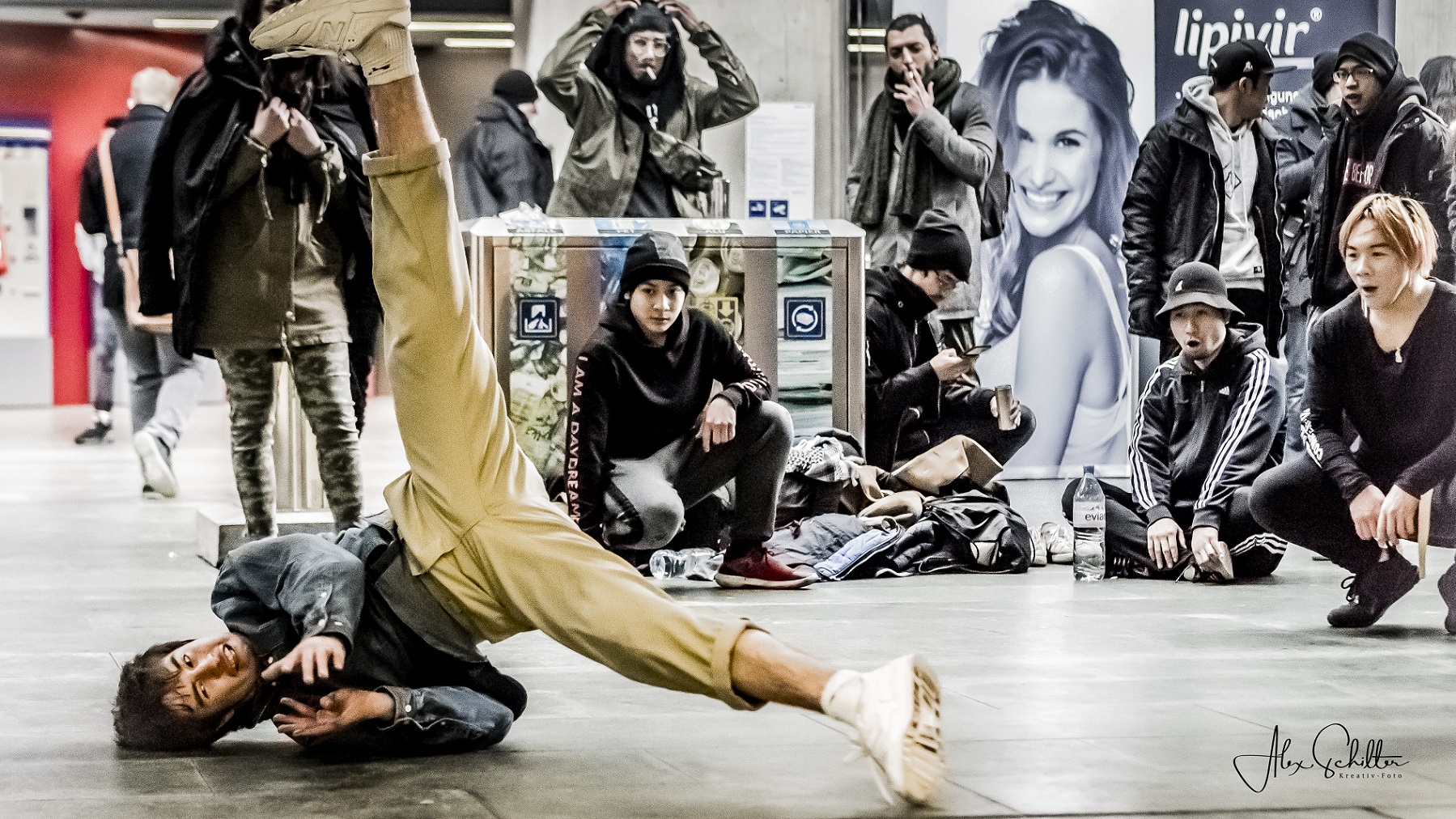 "Urban Dance Competition... mit Model... Bahnhof Luzern"