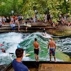 Urban Surfing am Eisbach...