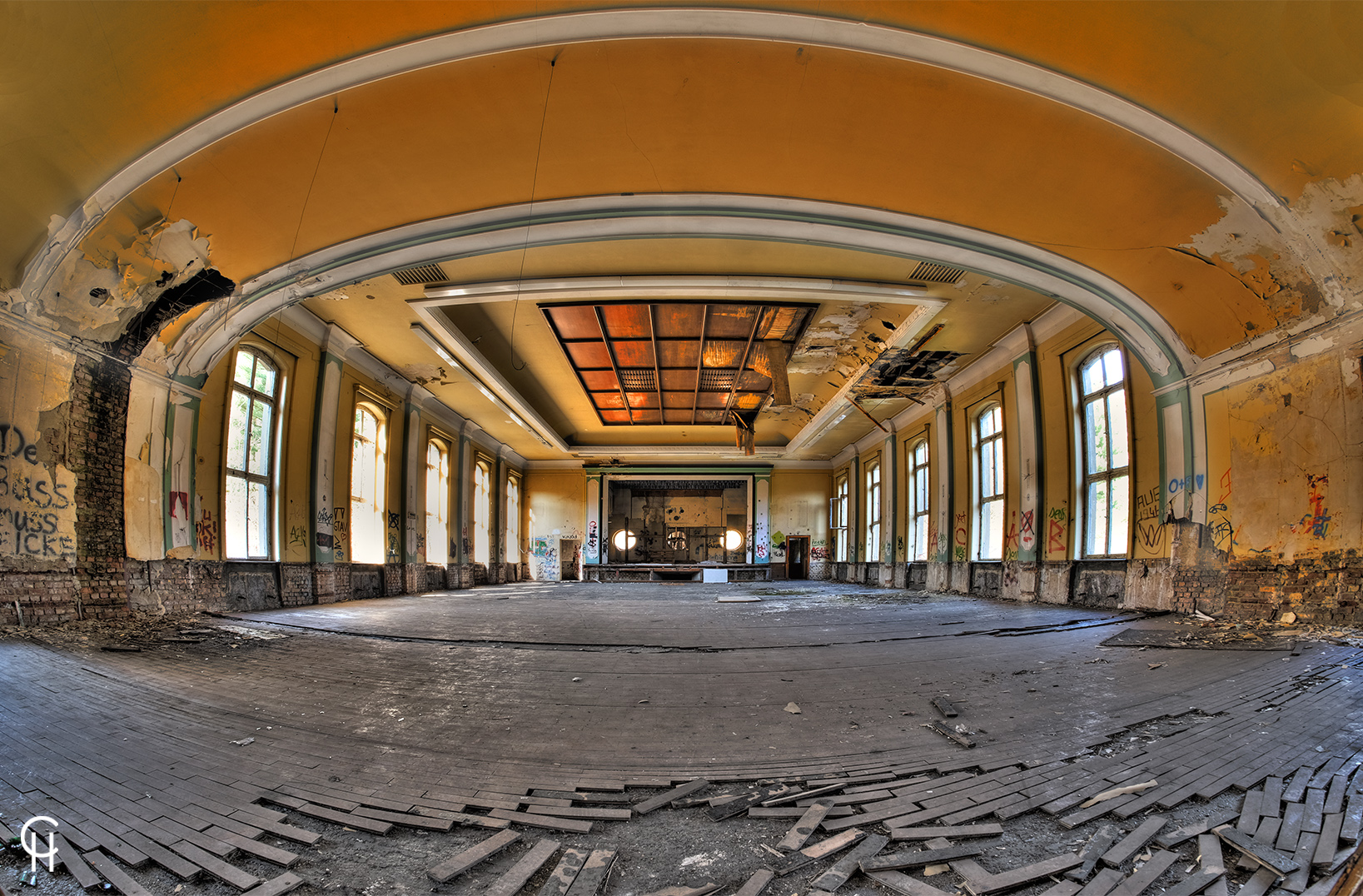 Urbex DDR - Das Nachtsanatorium