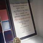 Urkunde und Medaille Nobelpreis für Frieden - Europäische Union 2012