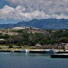 Urlaub 2018 - Panoramaansicht beim Auslaufen aus dem Besucherhafen von Goli Otok