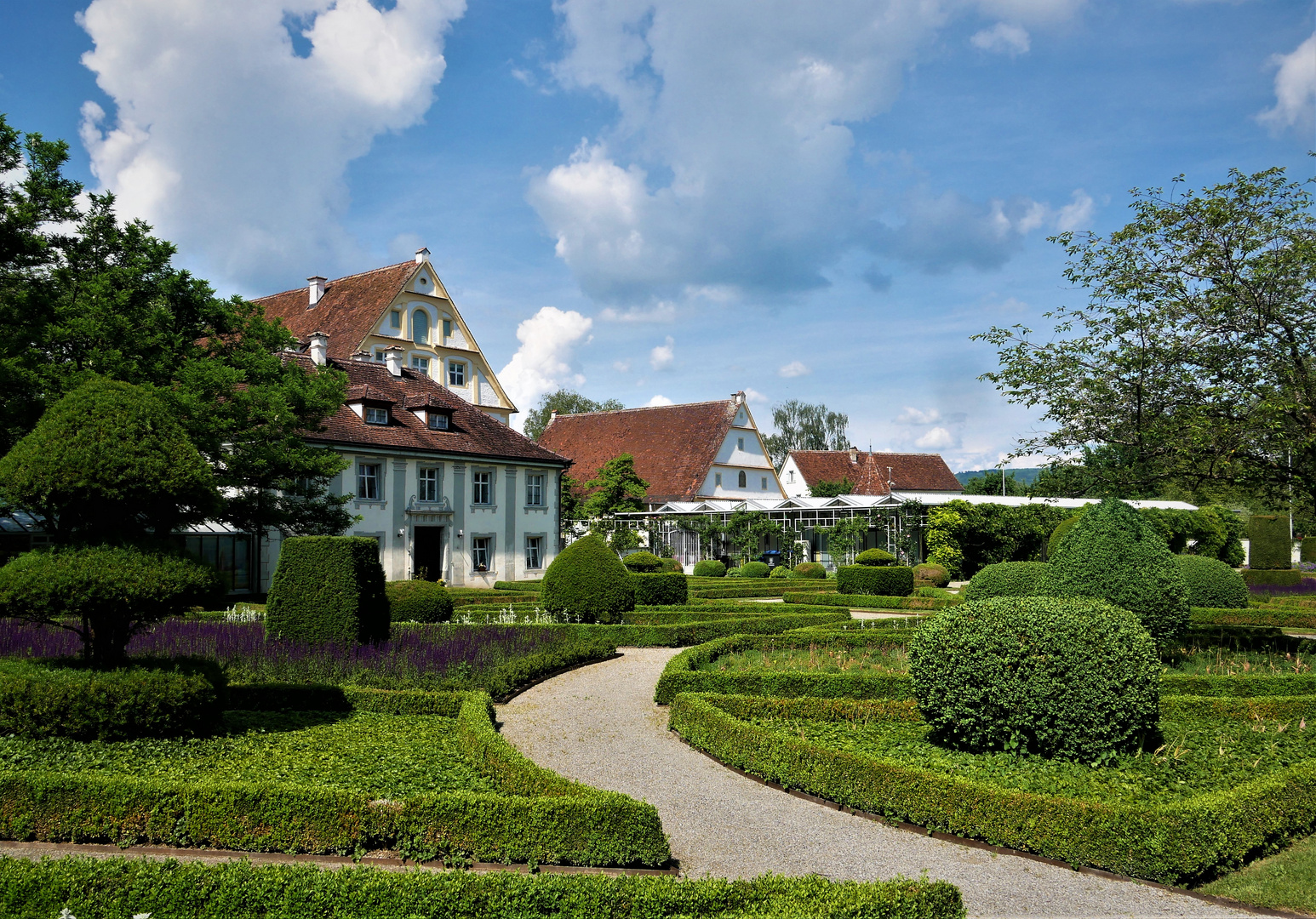 Urlaub 2021 am Bodensee - Schloss Salem: Blick vom Hofgarten aus