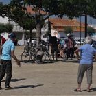 Urlaub in der Camargue 2014 - Senioren spielen Boules in Saintes-Maries- De-La-Mer