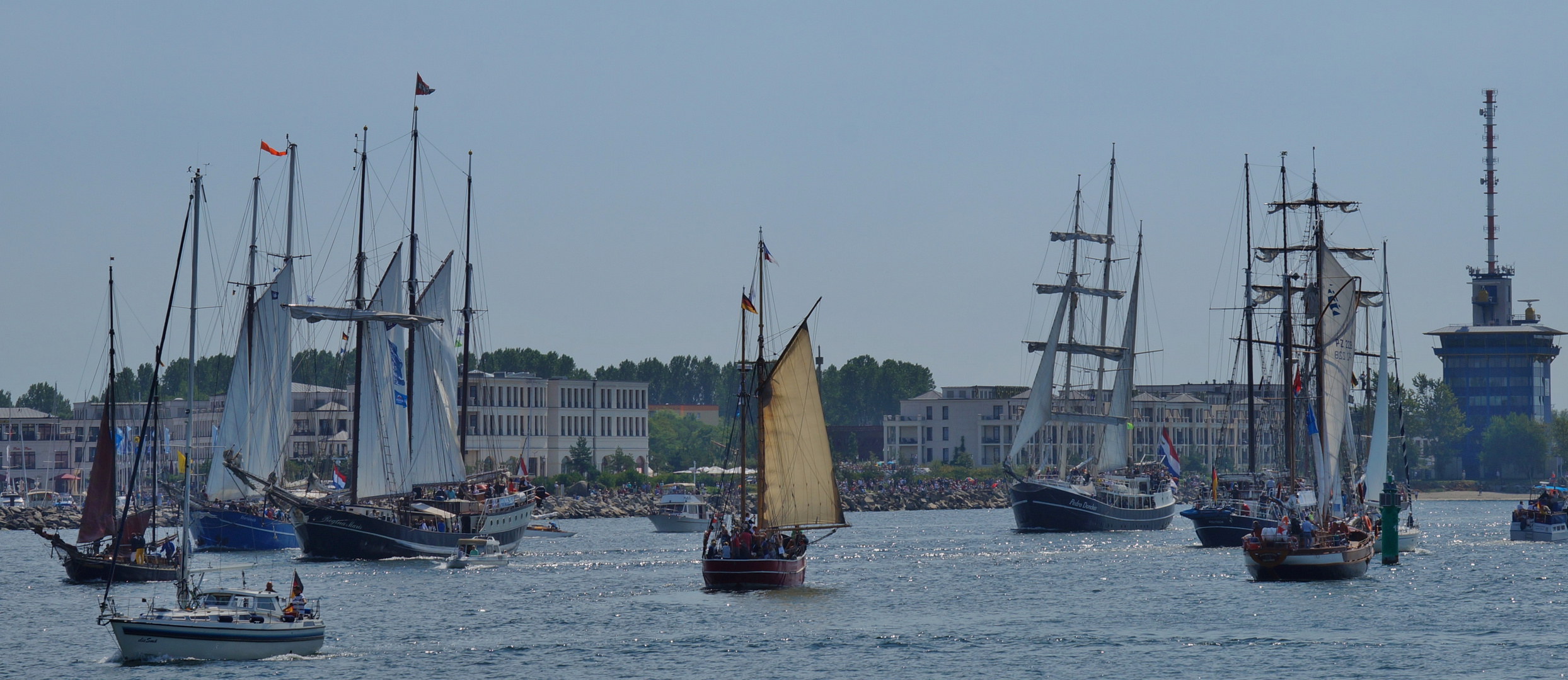 Urlaub in Warnemünde / Hanse Sail 2015 Foto 190