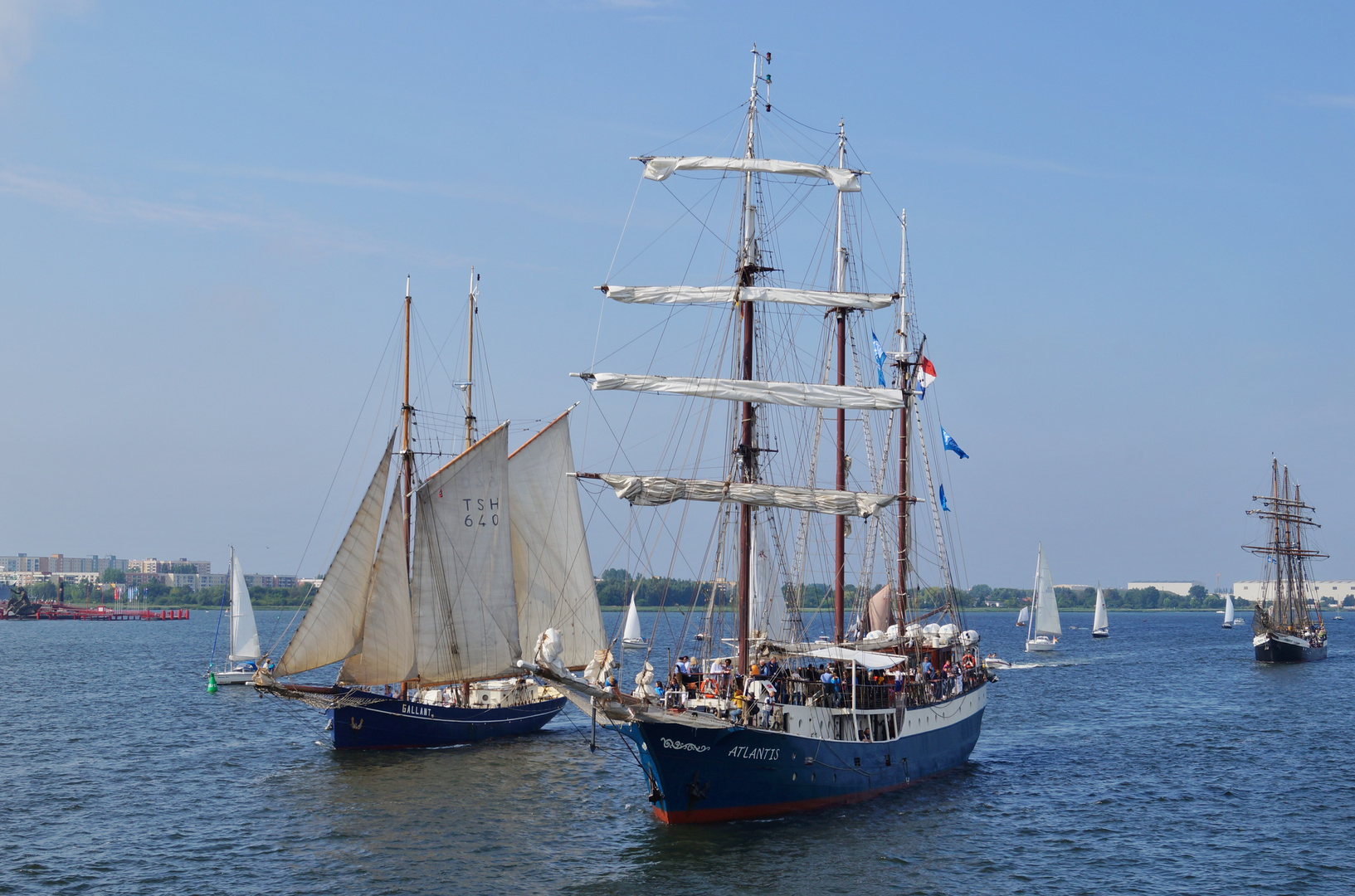 Urlaub in Warnemünde / Hanse Sail 2015 Foto 225