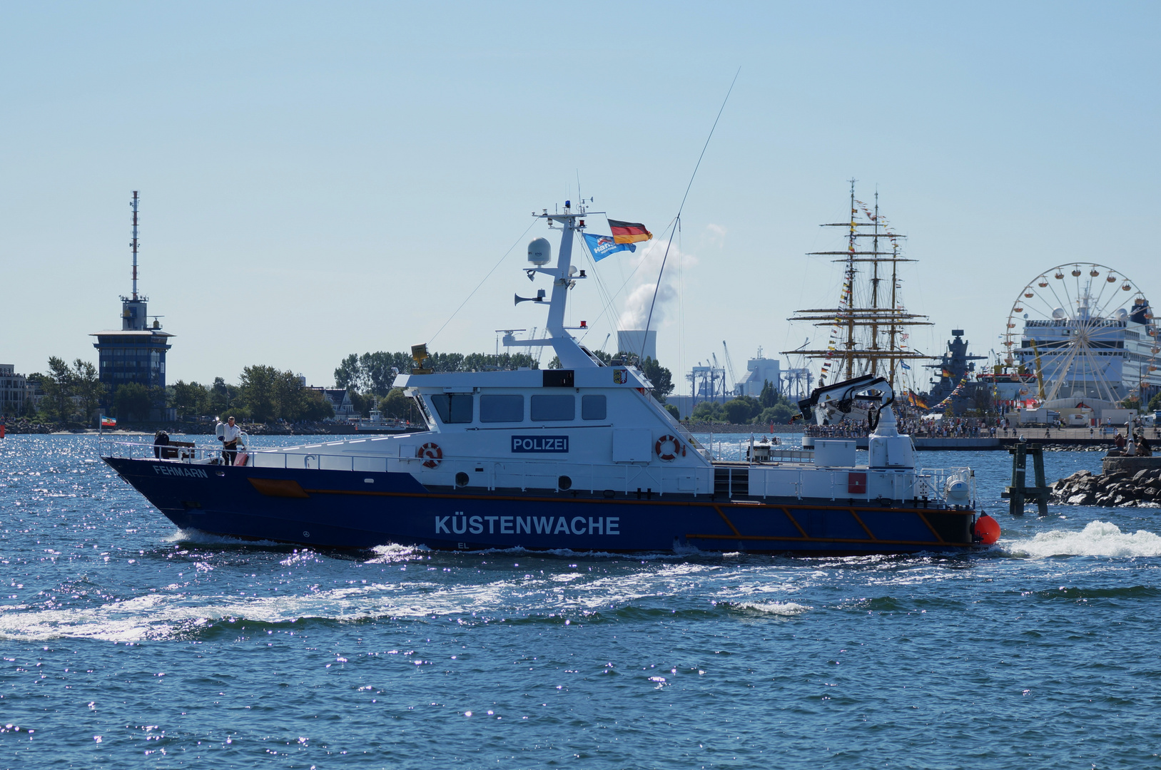 Urlaub in Warnemünde / Hanse Sail 2015 Foto 299