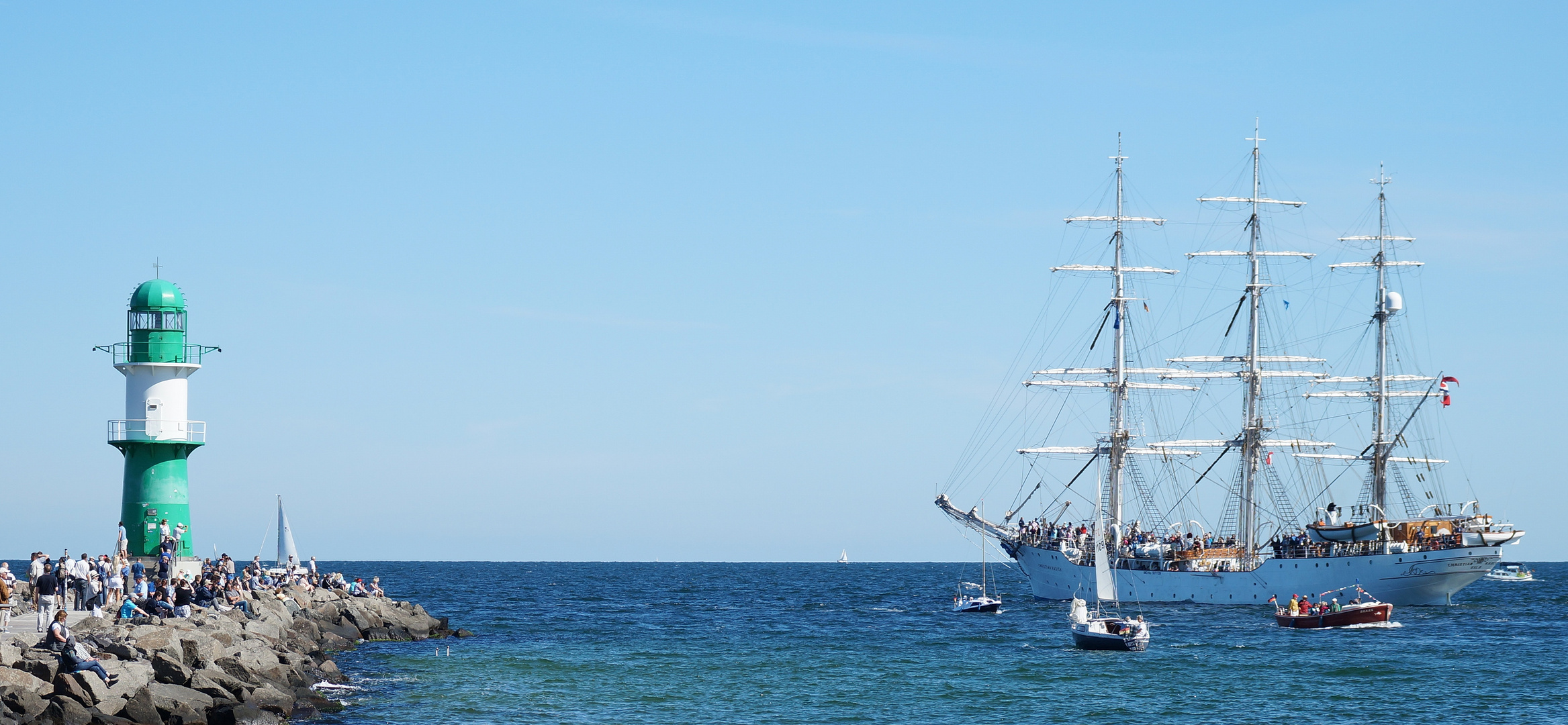 Urlaub in Warnemünde / Hanse Sail 2015 Foto 301