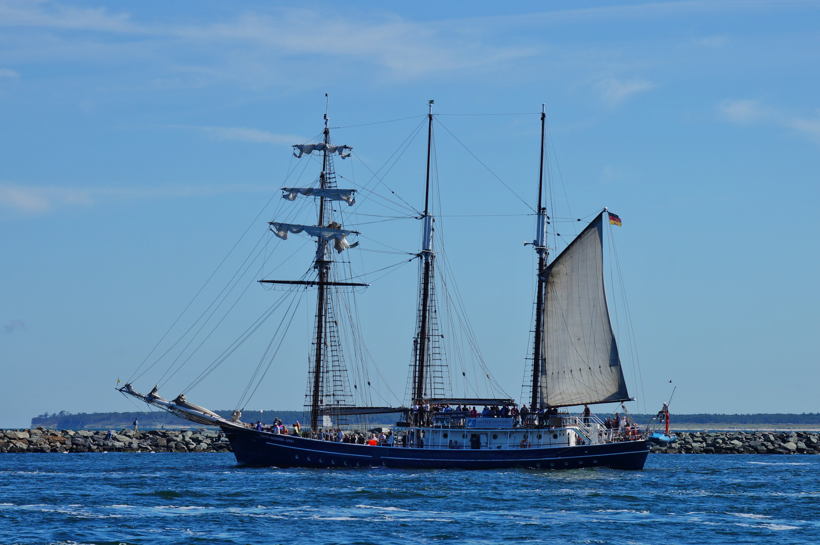 Urlaub in Warnemünde / Hanse Sail 2015 Foto 312