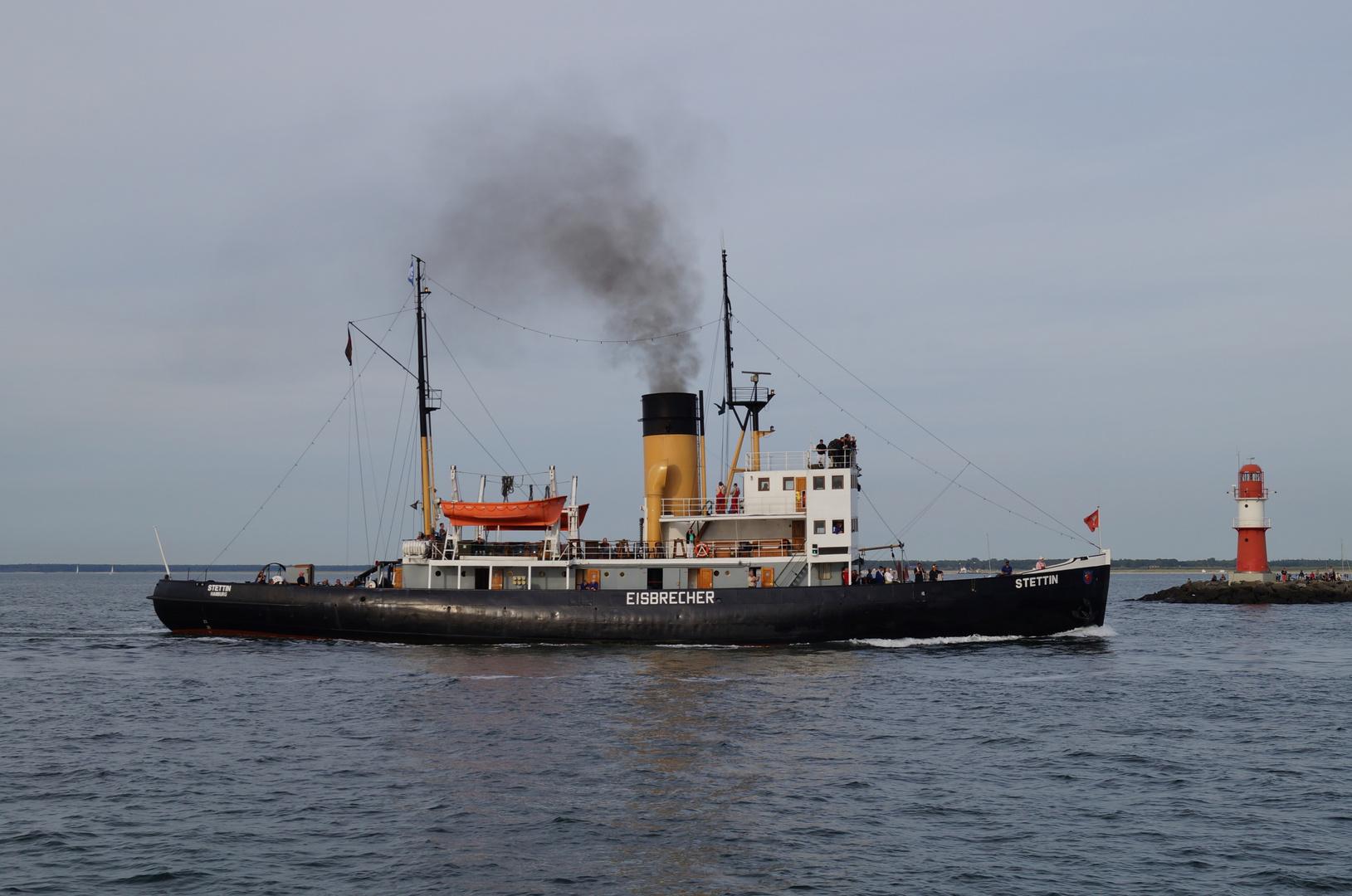 Urlaub in Warnemünde / Hanse Sail 2015 Foto 52