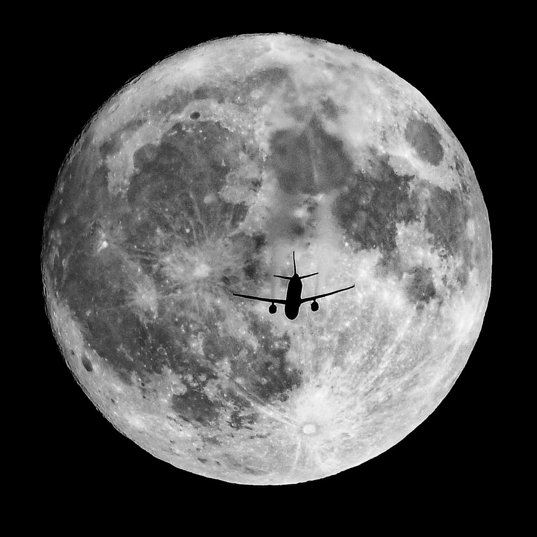 Urlaubsreise zum Mond mit dem Flugzeug