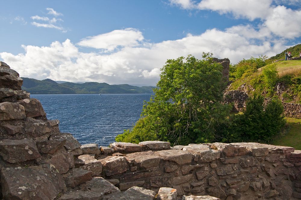 Urquhart castle , Loch Ness
