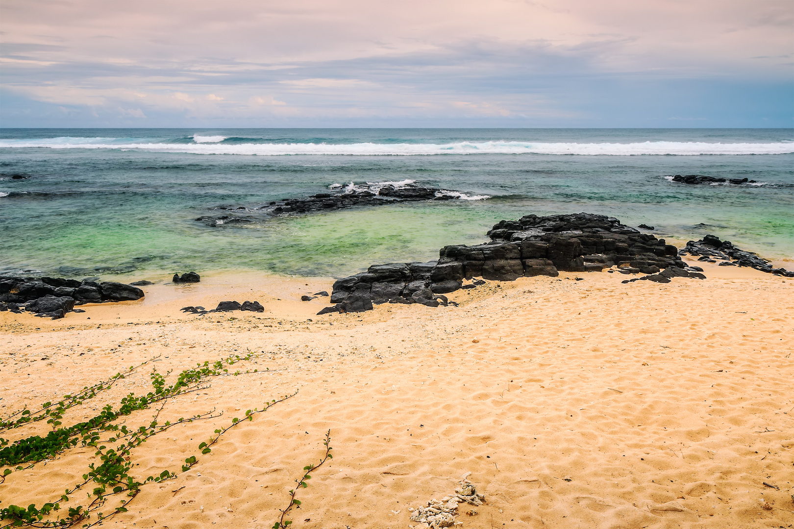 Ursprünglich belassener Strand