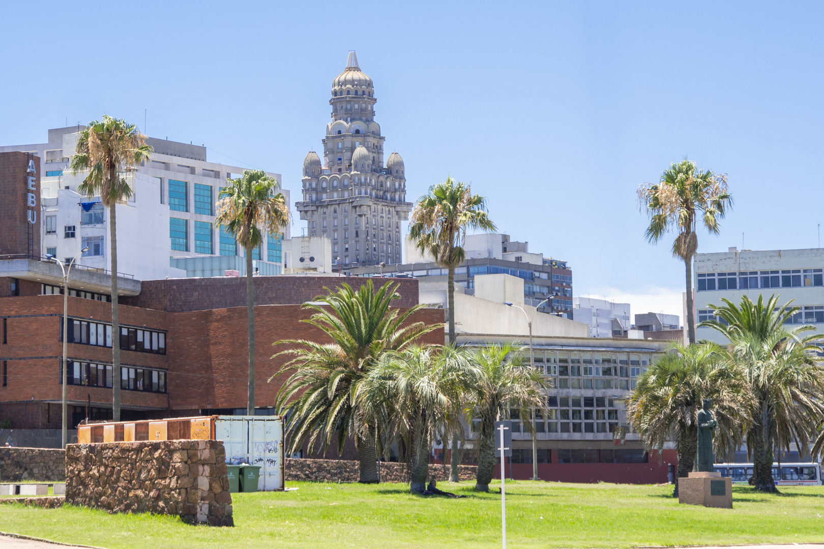 URU - Montevideo - Palacio Salvo