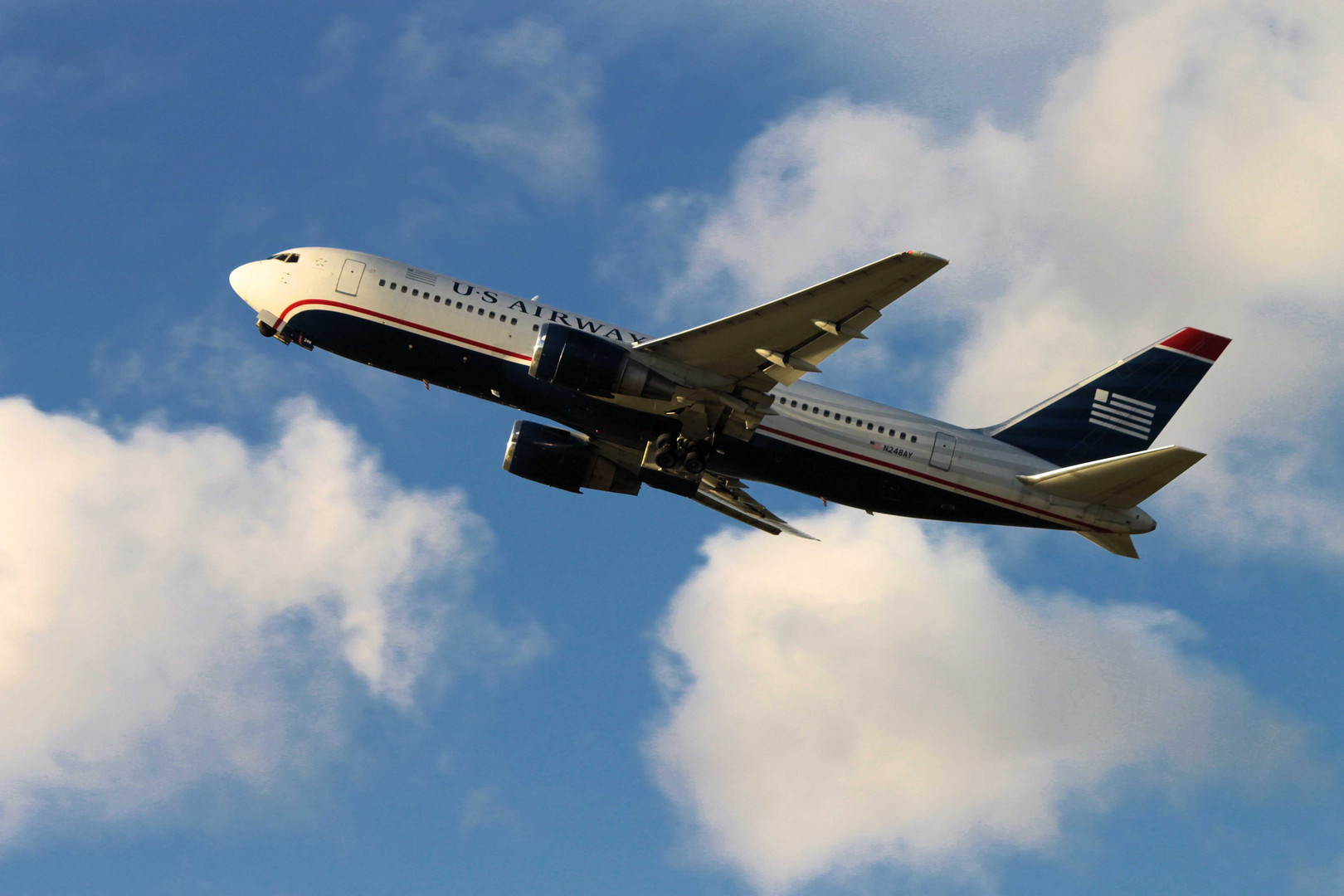 US Airways Boeing 767-201 (ER) - Take-Off ZRH