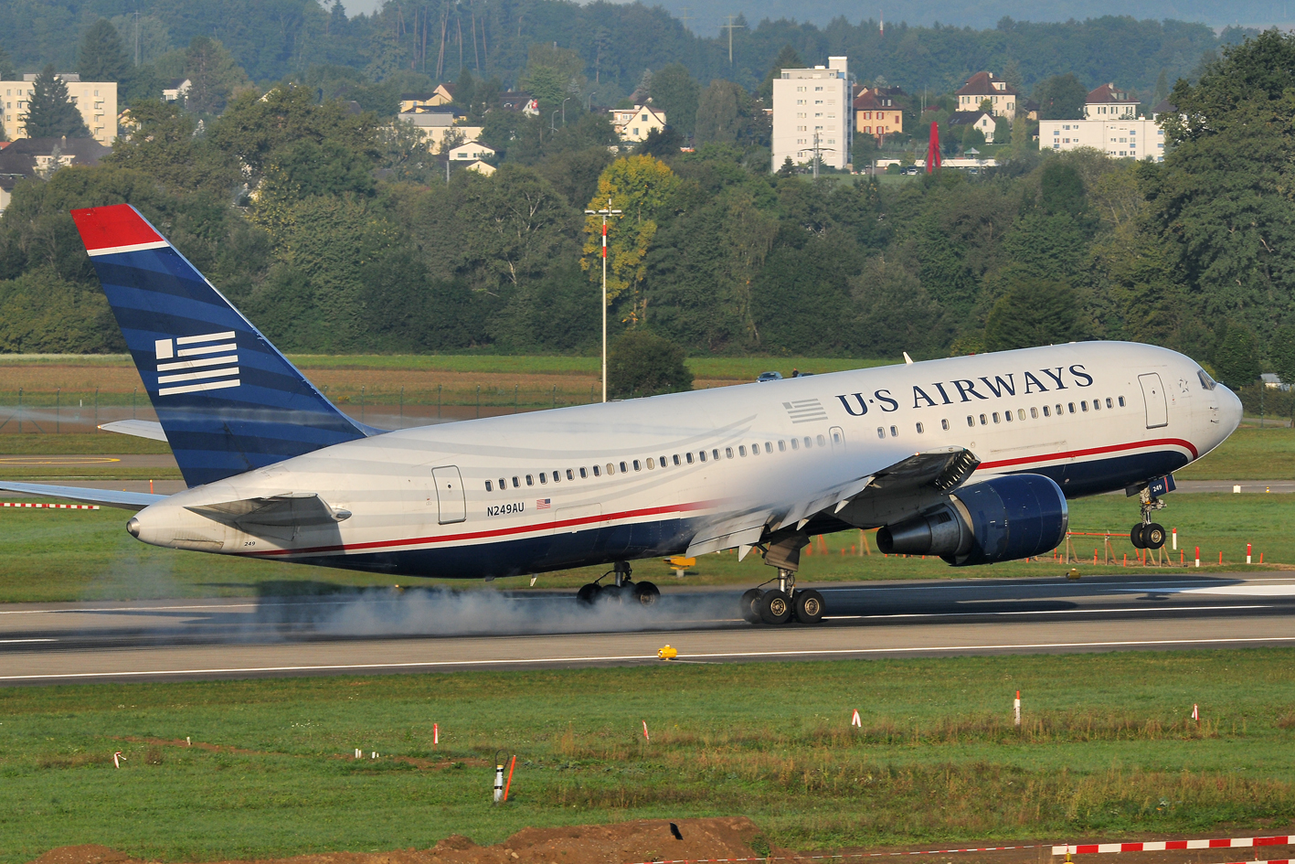 US Airways Boeing 767-201(ER) N249AU 02 Touchdown Rwy 34