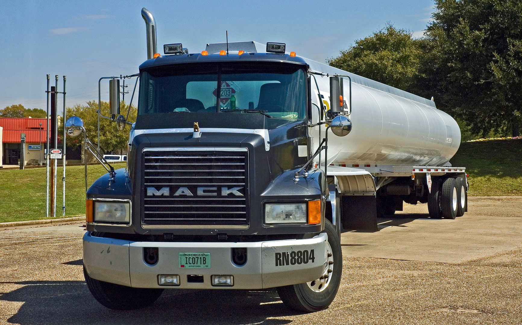 US-Truck Tankfahrzeug  Maxwell-Base 03.2006