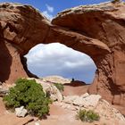 USA 2011 - Autorundreise "Grand Circle" - Einer der vielen gewaltigen Steinbögen im Arches N.P.