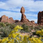 USA 2013 - Rundreise "Grand Circle"  (8) - "Balanced Rock" im Arches Nationalpark