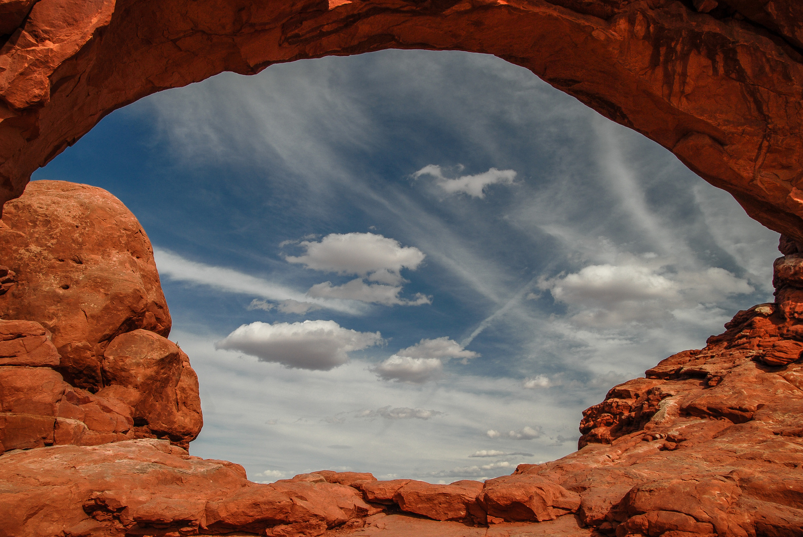 USA Arches-Nationalpark Fenster zum Himmel