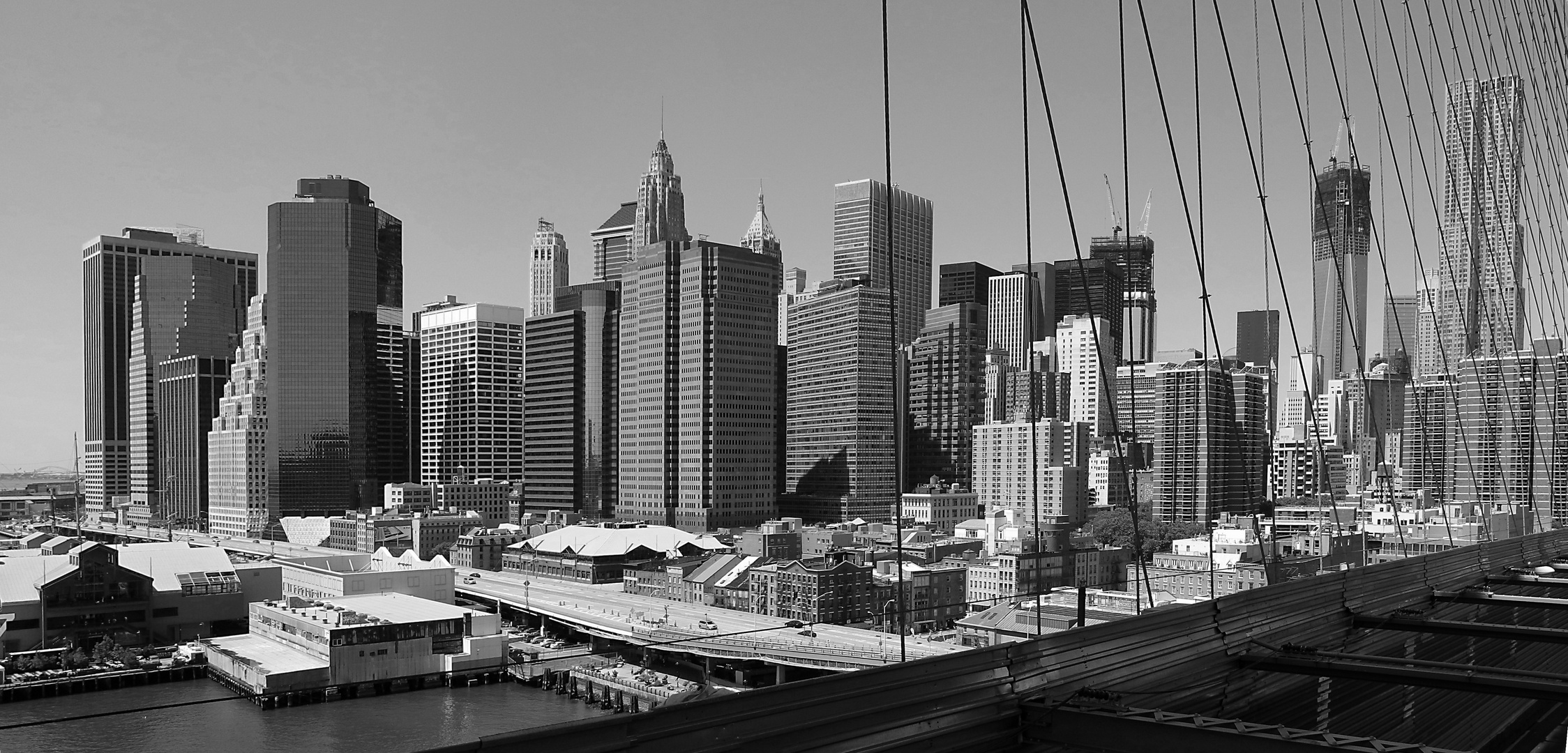 USA: NY-Brooklynbridge. Morgentlicher Blick auf Manhattan