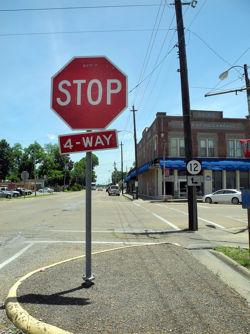 USA-Südstaaten: Hollandale- High-Noon, Straßenbild einer typ. Kleinstadt am Mississippi