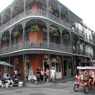 USA-Südstaaten: New Orleans- Straßenzug im legendären French-Quarter