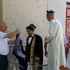 Usbekische Hochzeit - Gebet des Imam und symbolische Einkleidung
