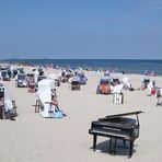 Usedom mit Wind und Wellen und einem Klavier