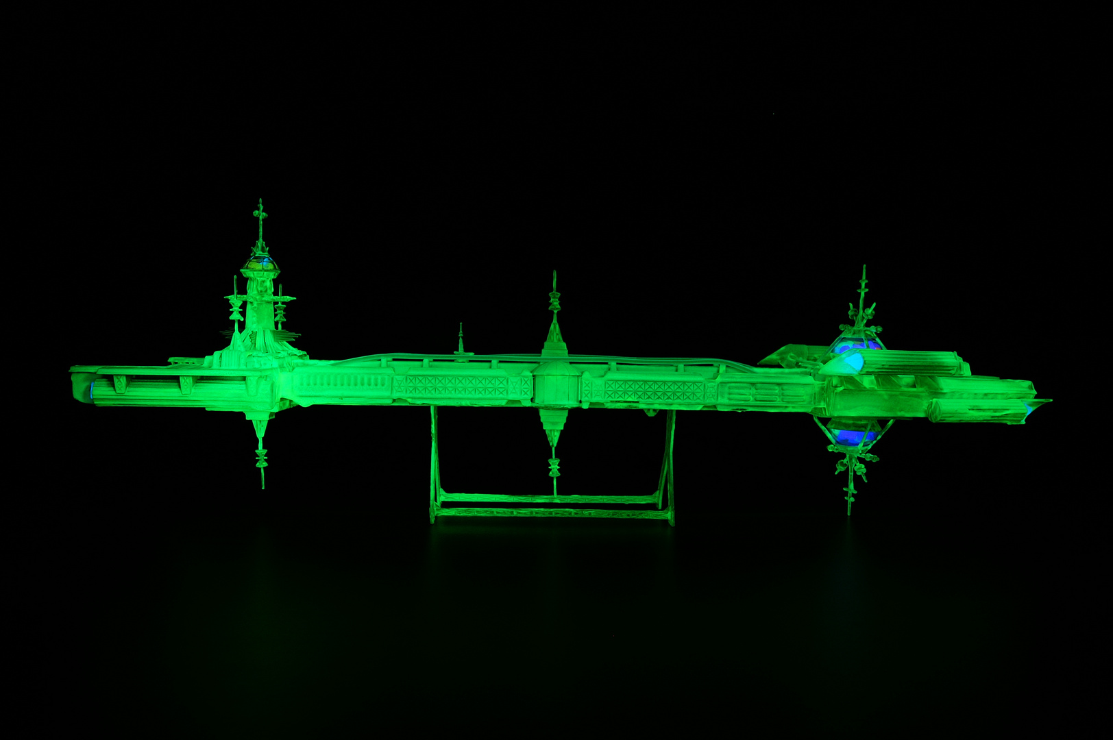 USS Cygnus - Glow in the Dark